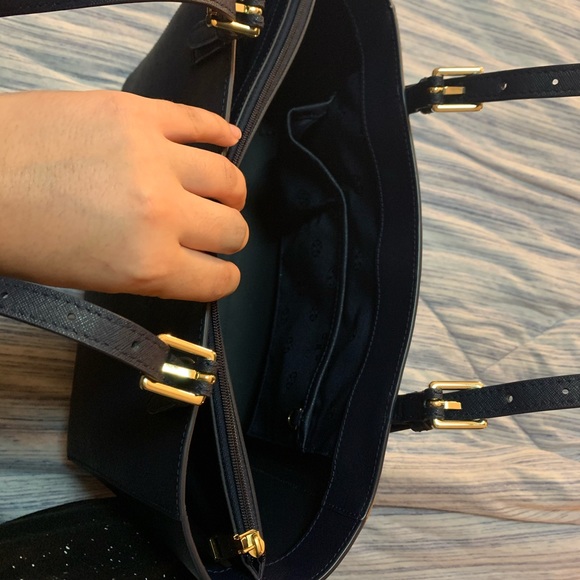 SOLD!Tory Burch Emerson Navy Tote purse bag - Picture 5 of 6